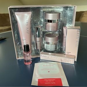 NIB - Mary Kay Time Wise Repair Ultimate - 9 pieces